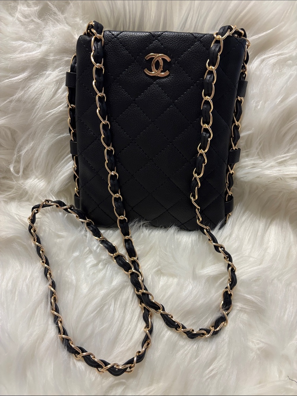 Black Quilted Crossbody with Gold Chain Strap - Picture 4 of 7